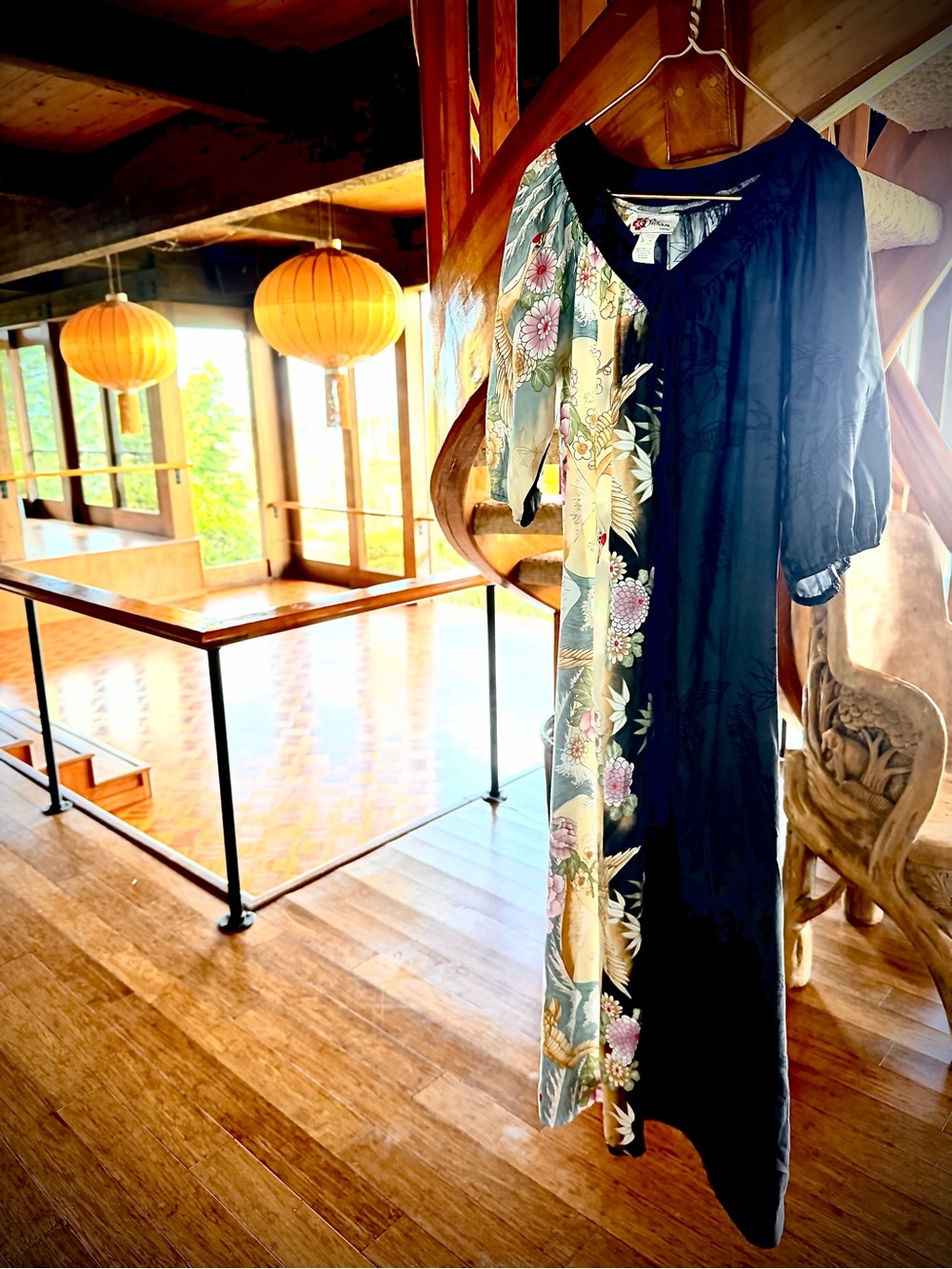 Vintage SIDAN v neck muumuu, satin like  polyester puff sleeve